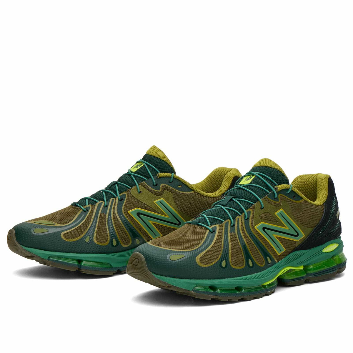 New Balance Men's 1890 Sneaker in Nordic Green/Wakame/Outfield