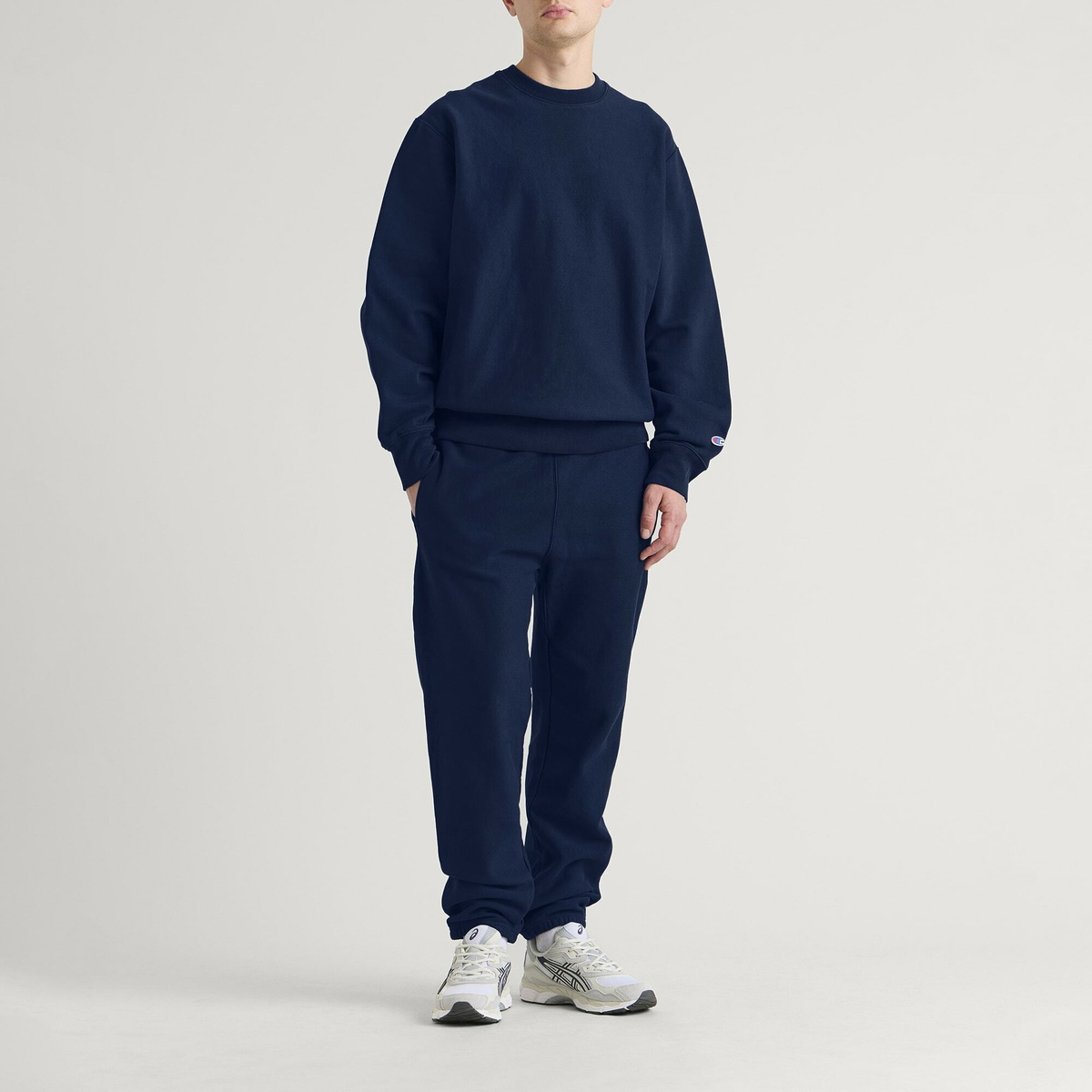 Champion Men's Reverse Weave Cuffed Sweat Pants in Navy