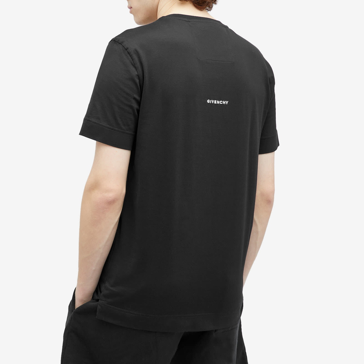 【GIVENCHY】 関税込☆メンズ 4G Tシャツ ブラック Givenchy 4G Tシャツ | ブラック | FARFETCH JP