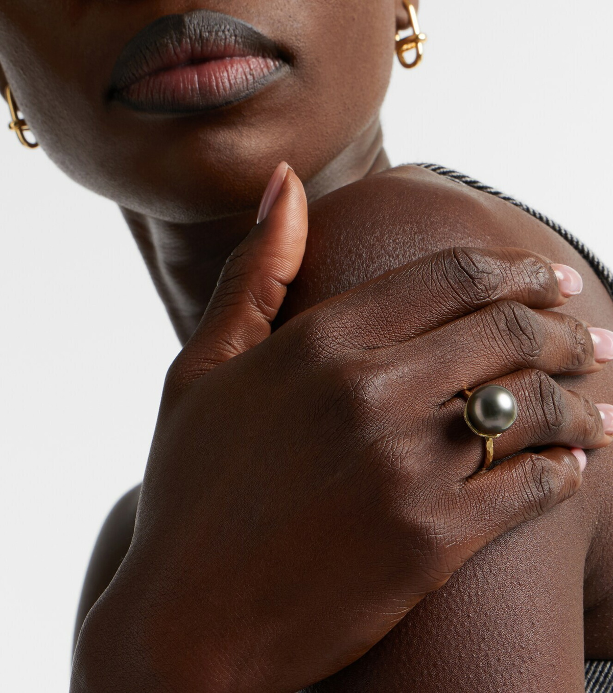 Octavia Elizabeth Orb 18kt gold ring with pearl and diamonds