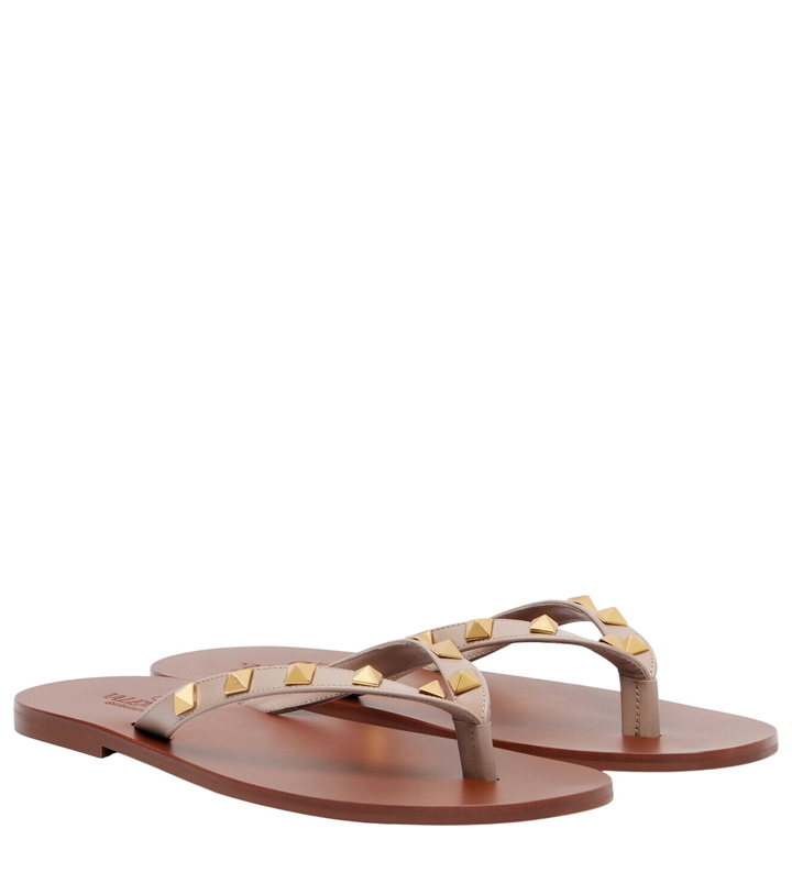 Photo: Valentino Garavani Rockstud leather thong sandals