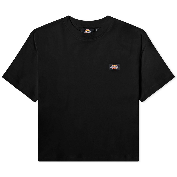 Photo: Dickies Women's Oakport Cropped Boxy T-Shirt in Black