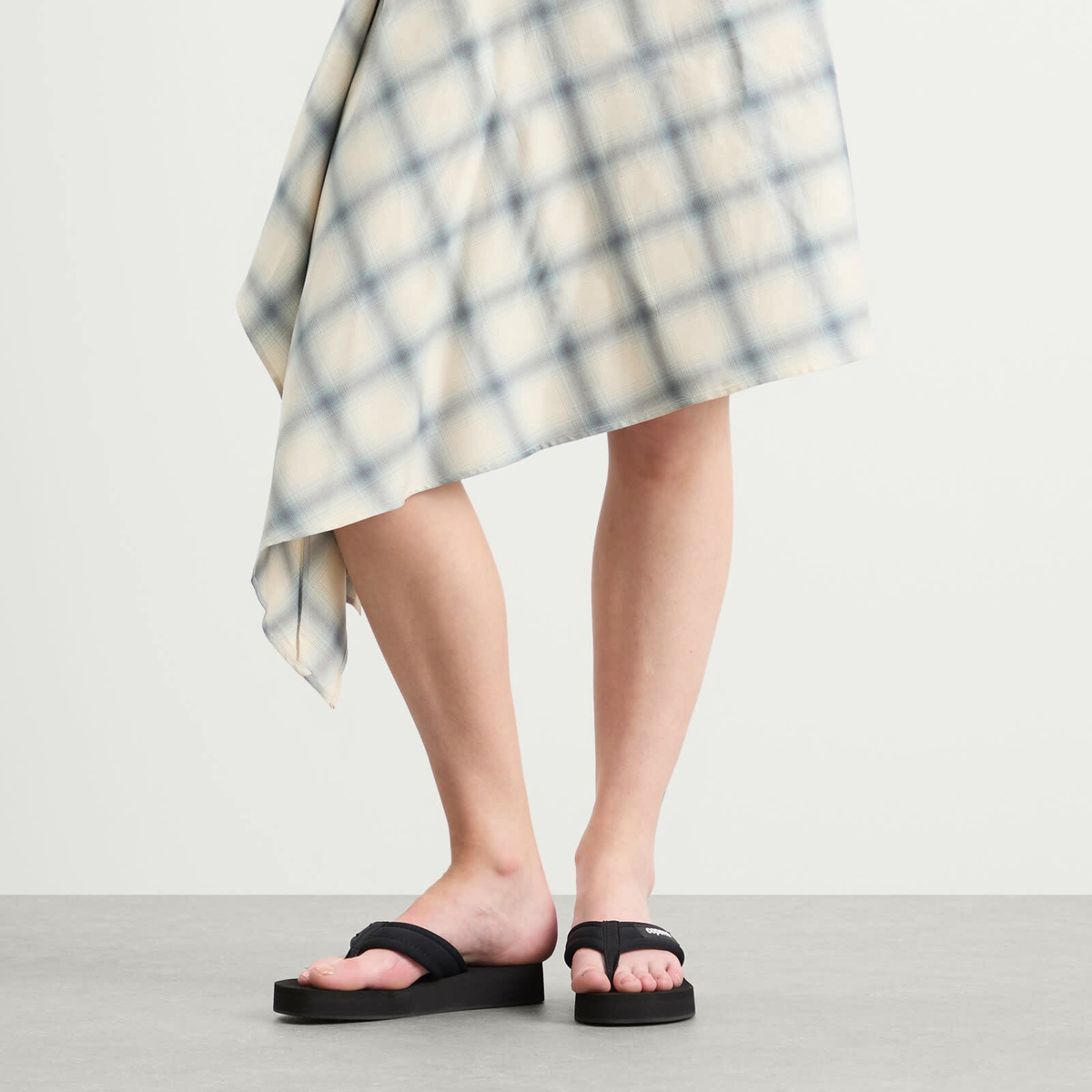Coperni Women's FOAM FLIP FLOPS in Black