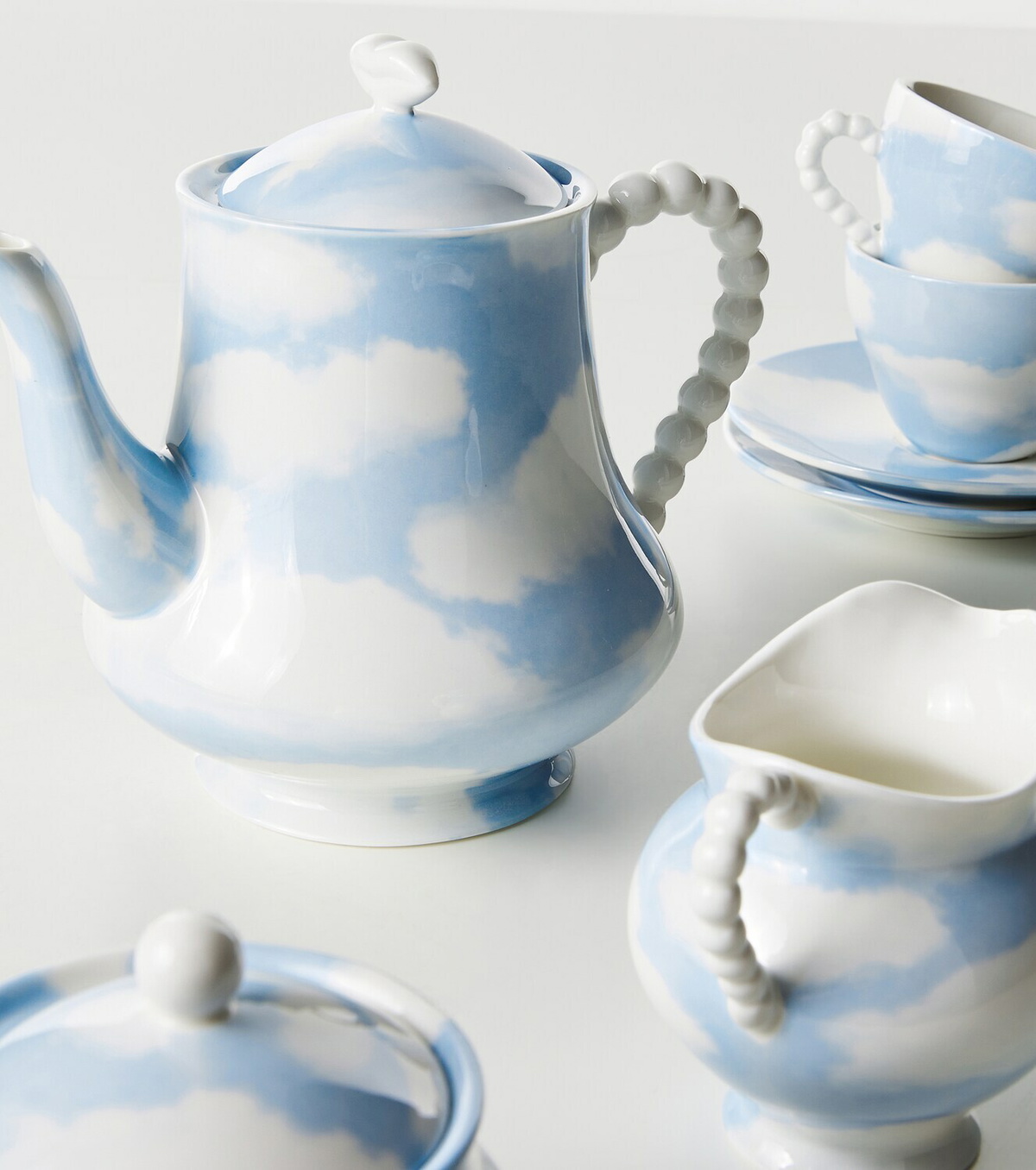 Serax Les Objets Mouleversants Perle Fine tea set by Wouters & Hendrix