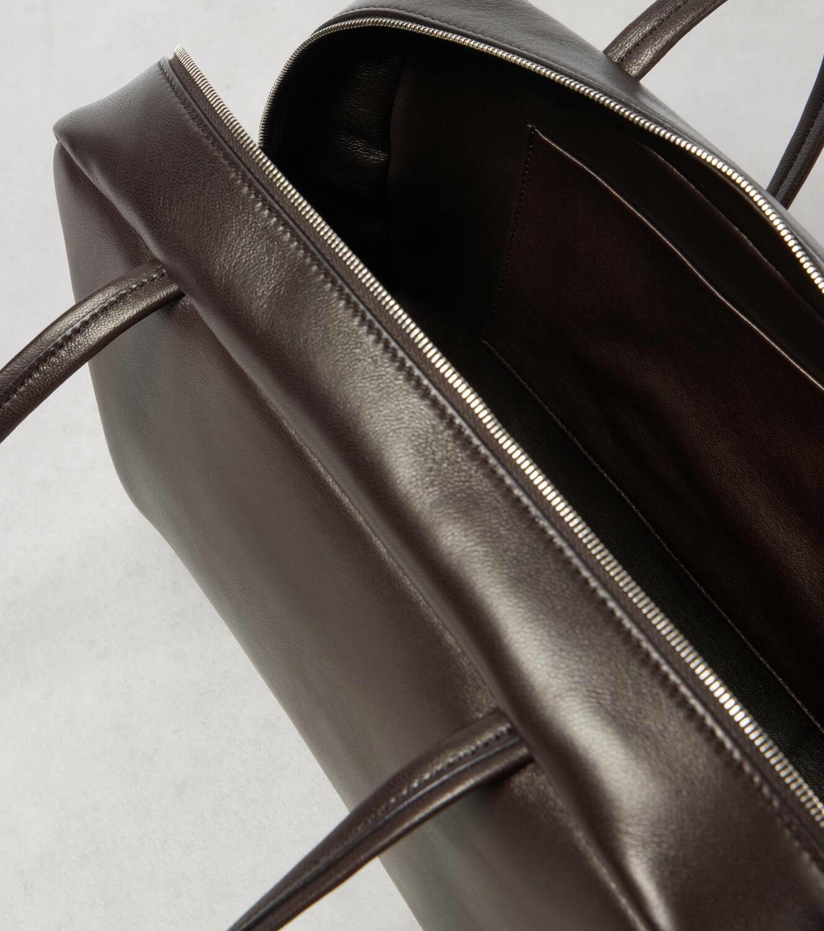 【完売必至】The Row Astra レザートートバッグ The Row Astra leather tote bag The Row