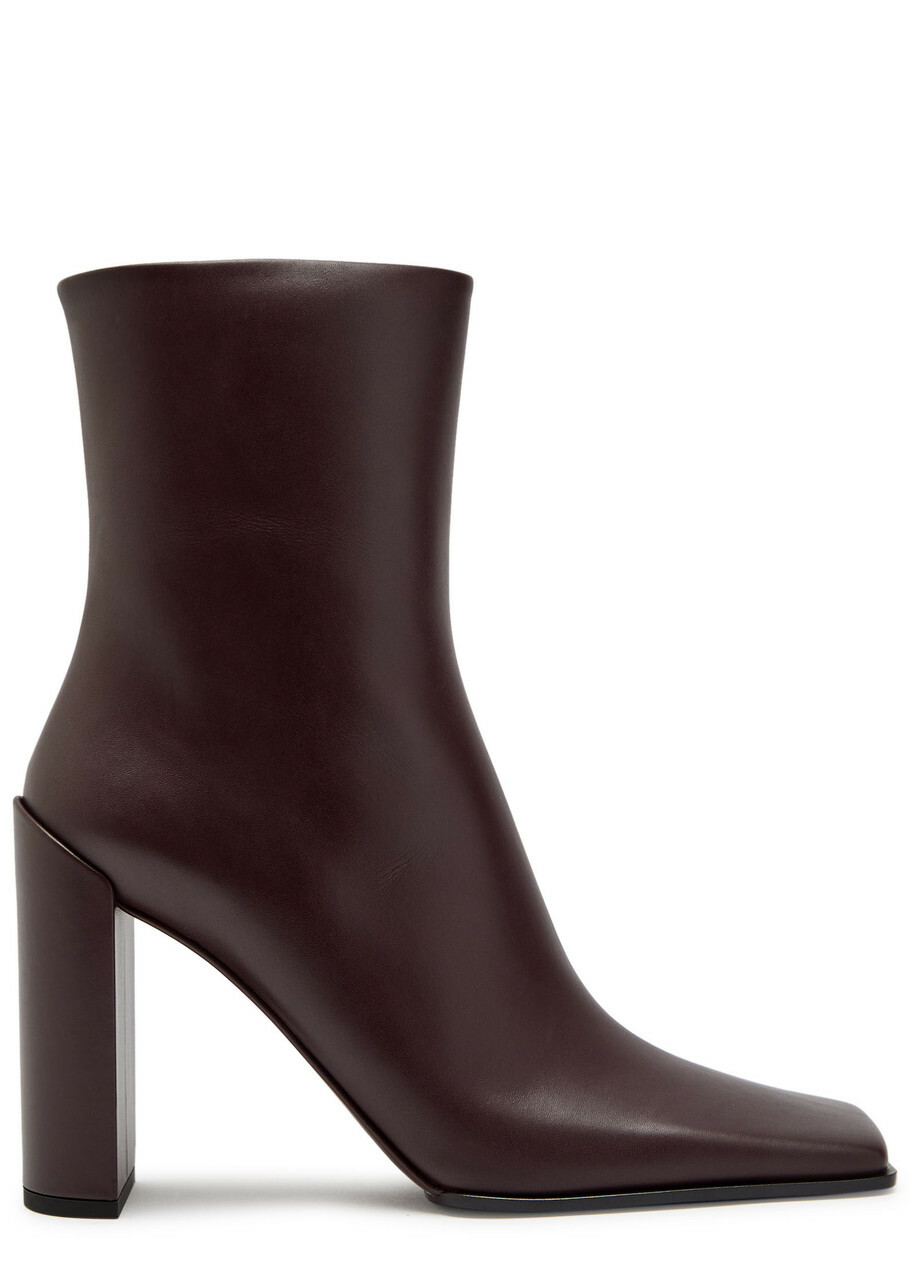 Alaïa Square toe Leather Ankle Boots Brown