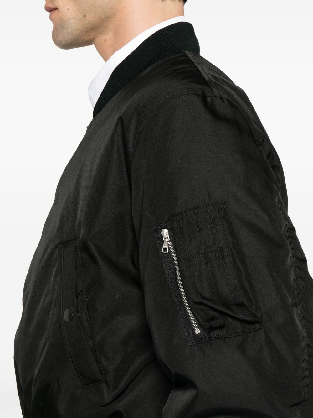 美品 AURALEE SILK TWILL FLIGHT BLOUSON 黒 0 Auralee Washed Silk Chambray Blouson Black at CareOfCarl.com