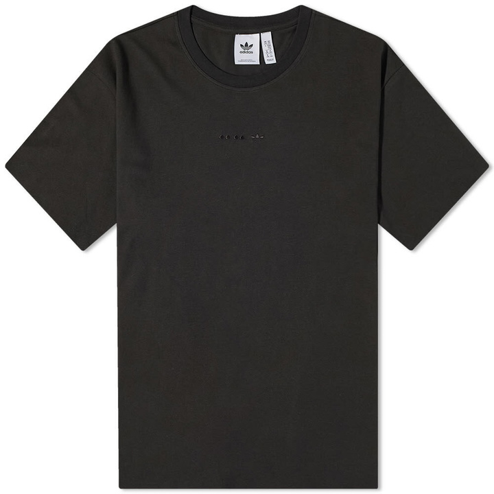 Photo: Adidas Essential Logo Tee