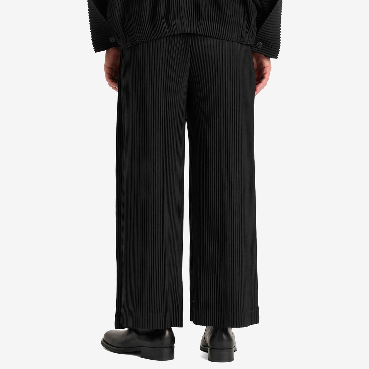 Homme Plissé Issey Miyake Men's Pleated Wide Trousers in Black