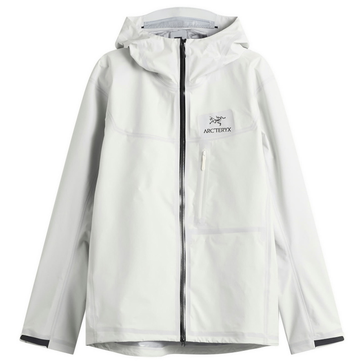 Photo: Arc'teryx Men's Alpha SL Gore-Tex Jacket in Arctic Silk/Black