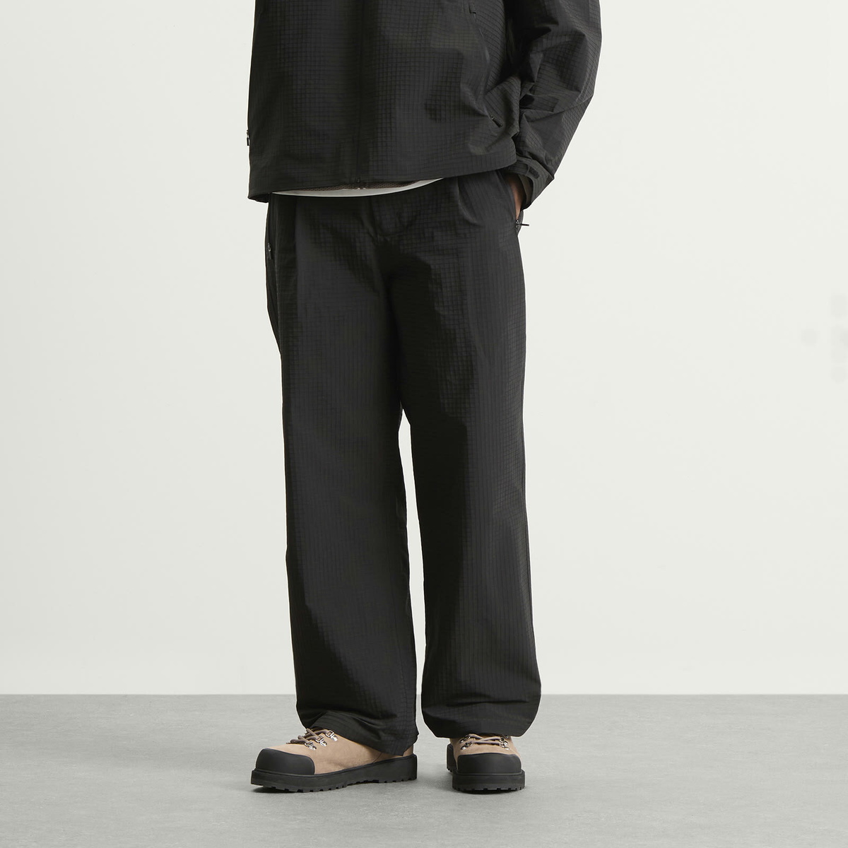 Hiking Patrol Men's Waypoint Ripstop Pleated Trousers in Charcoal Black