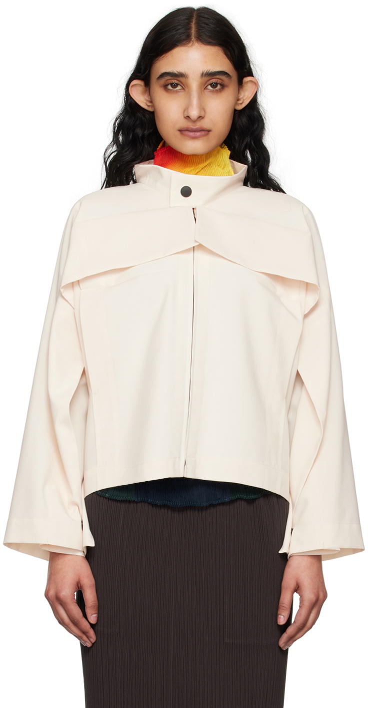 132 5. ISSEY MIYAKE Off-White Flat Tuck Jacket