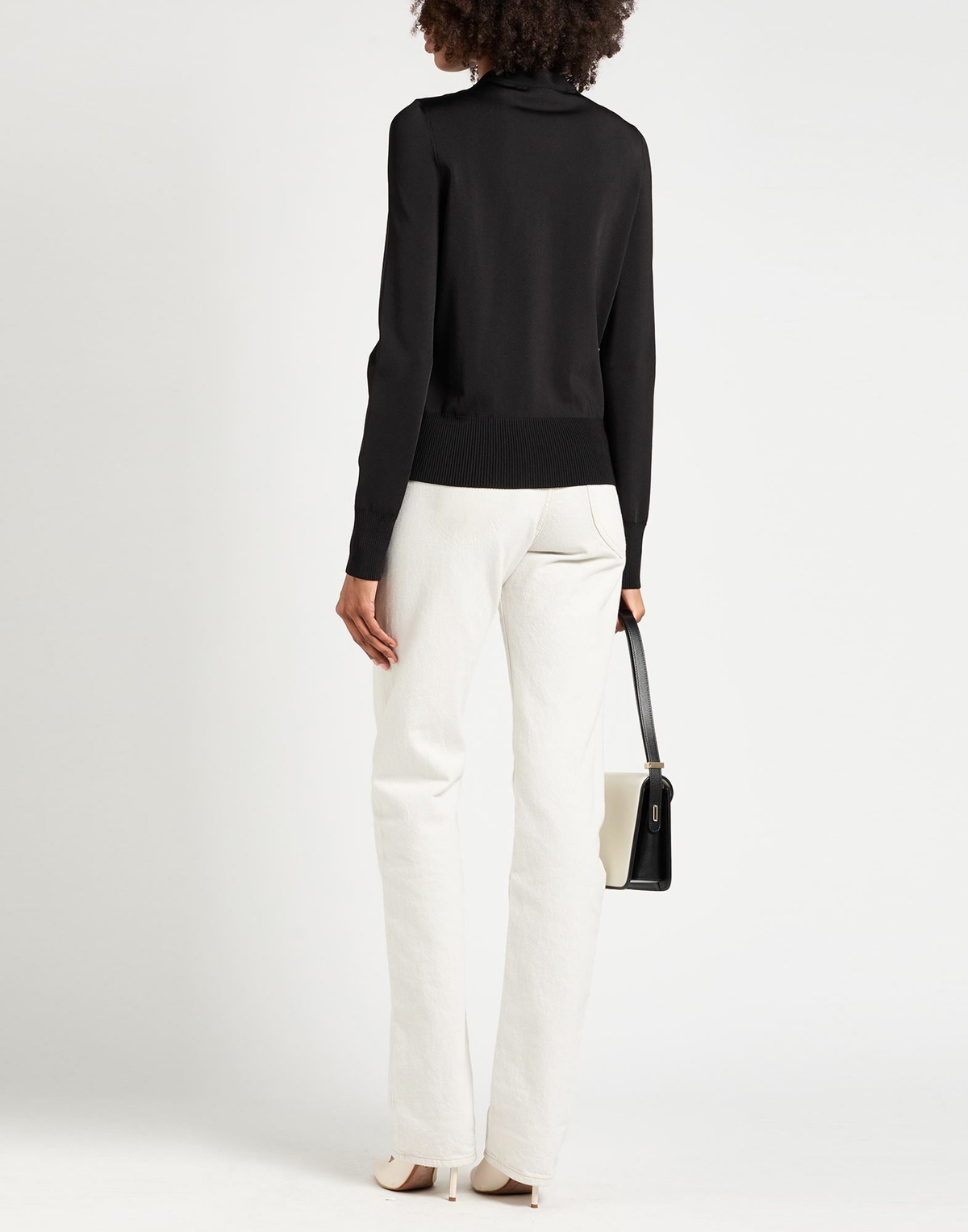 Sapio Womens Cardigan in Black