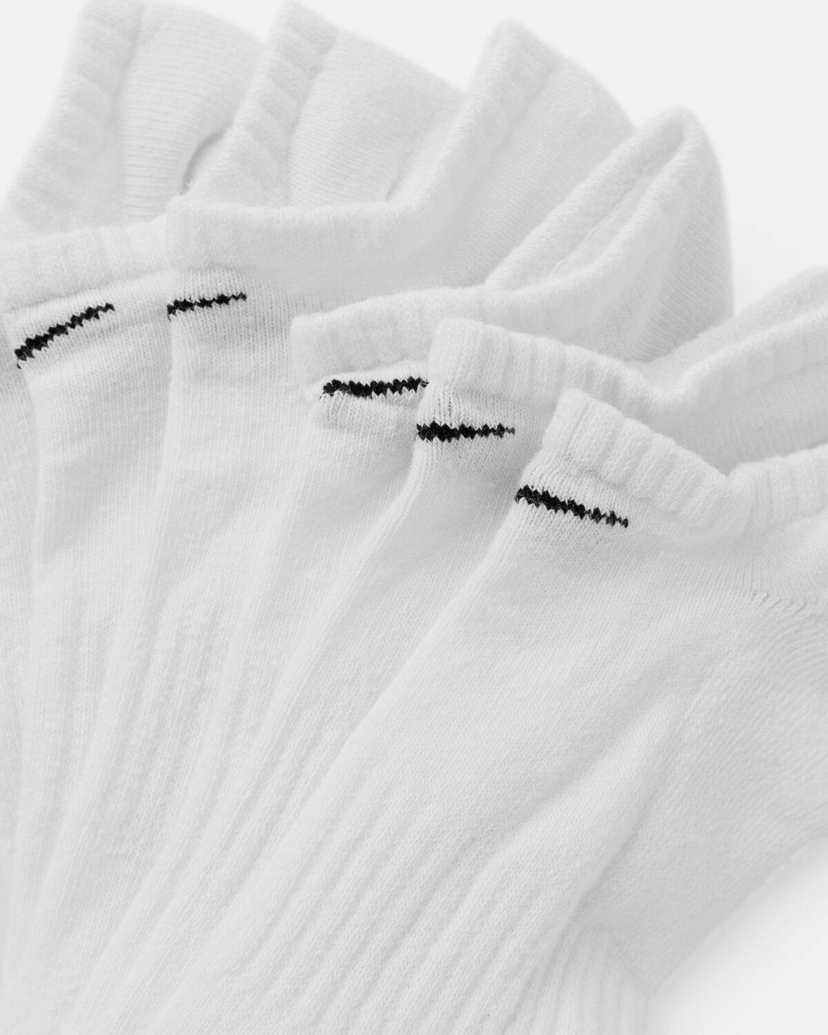 Nike Everyday Cushioned Training No Show Socks (6 Pairs) White Socks