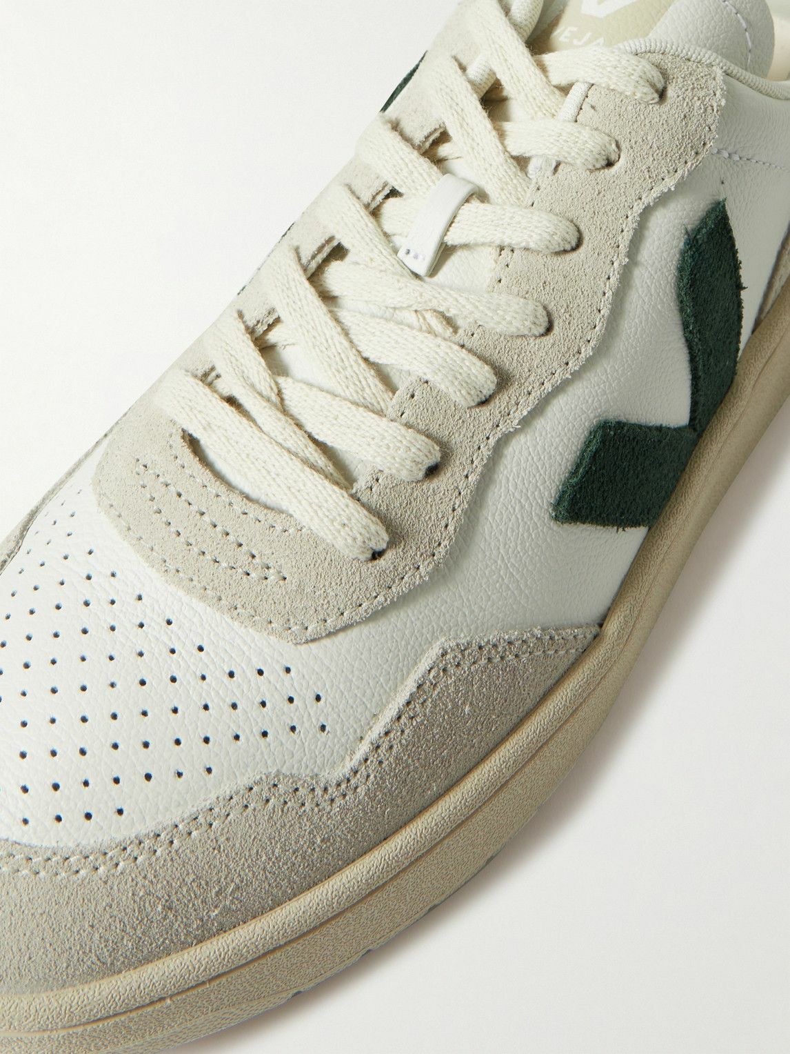 Veja - V-90 Suede and Leather Sneakers - White VEJA
