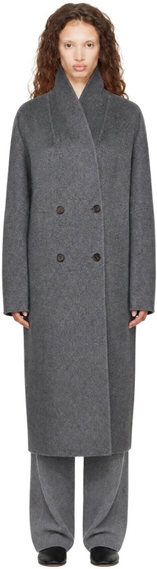Photo: LISA YANG Gray Doublé Shawl Coat