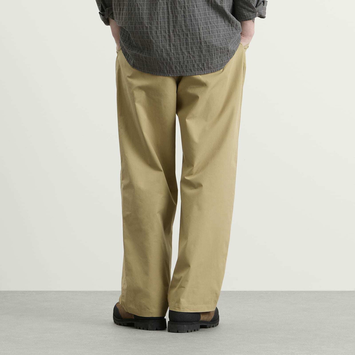 A.P.C. Men's Ricky Pantalon in Dark Beige