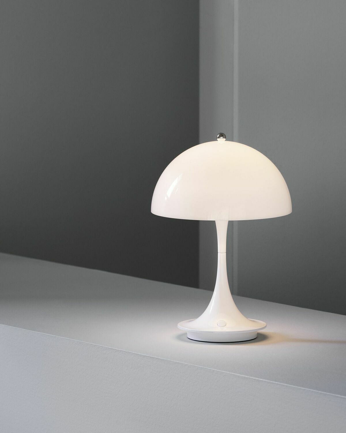 Louis Poulsen Panthella 160 Portable V3   Universal Plug White Lighting