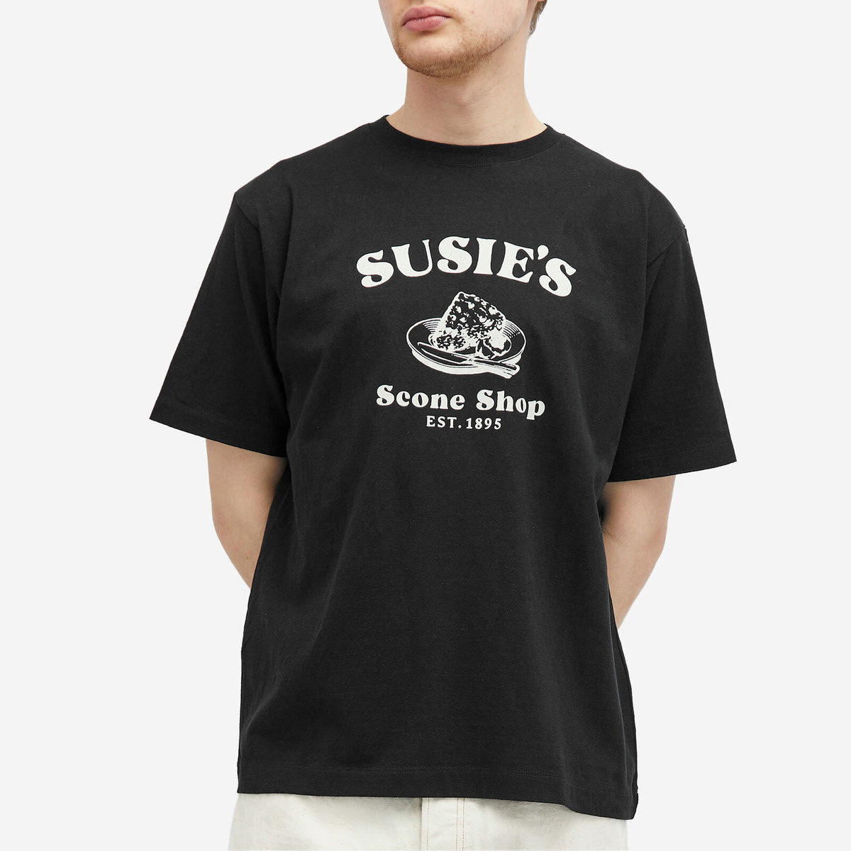 Ordinary Fits Men's Susie's Scone Shop T-Shirt in Black