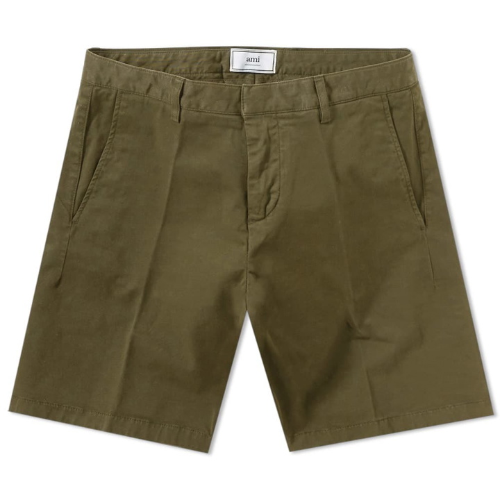 Photo: AMI Chino Short Green