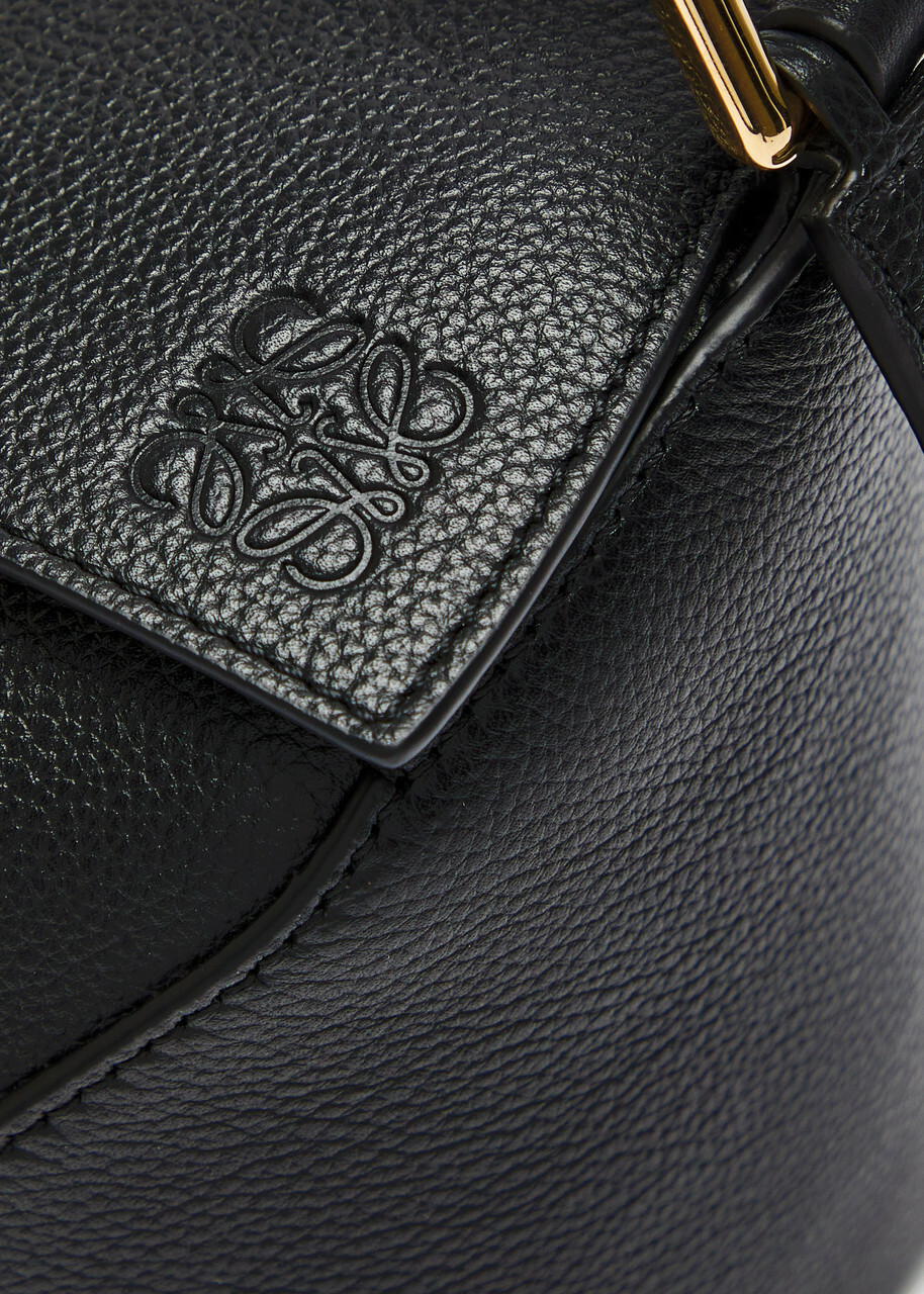 Loewe Puzzle Edge Small Leather top Handle bag - Black - One Size