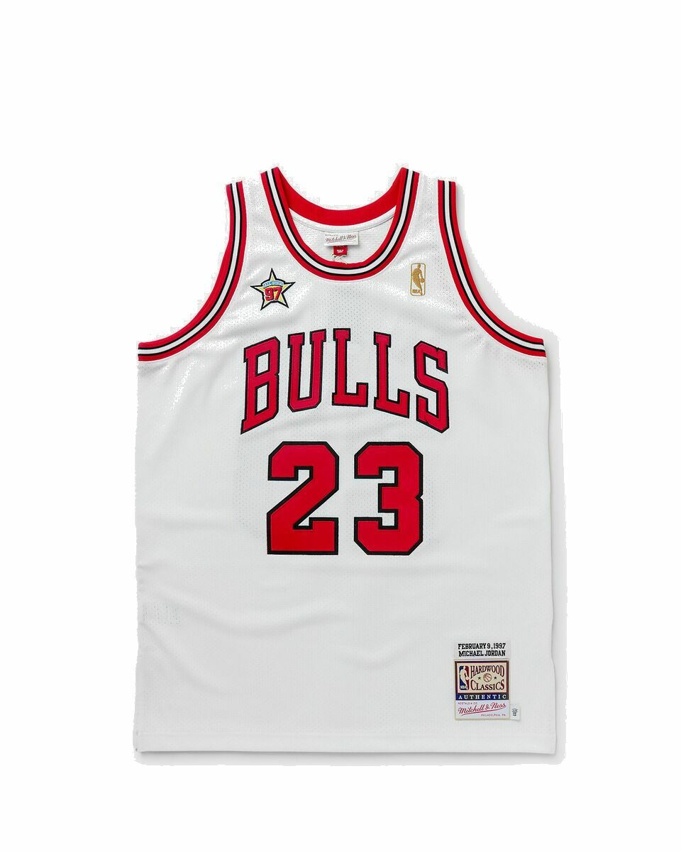 Photo: Mitchell & Ness Nba Authentic Jersey Chicago Bulls 1997 98 Michael Jordan #23 White - Mens - Jerseys