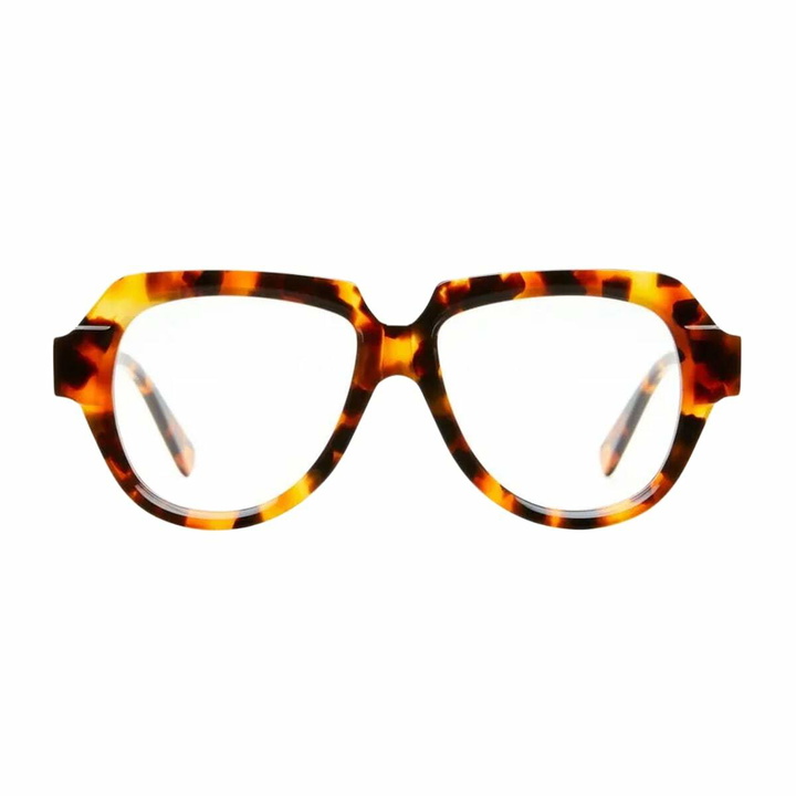 Photo: Kuboraum Maske K37 Has Havana Glasses