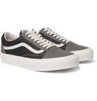 Vans - UA Old Skool VLT LX Leather Sneakers - Gray