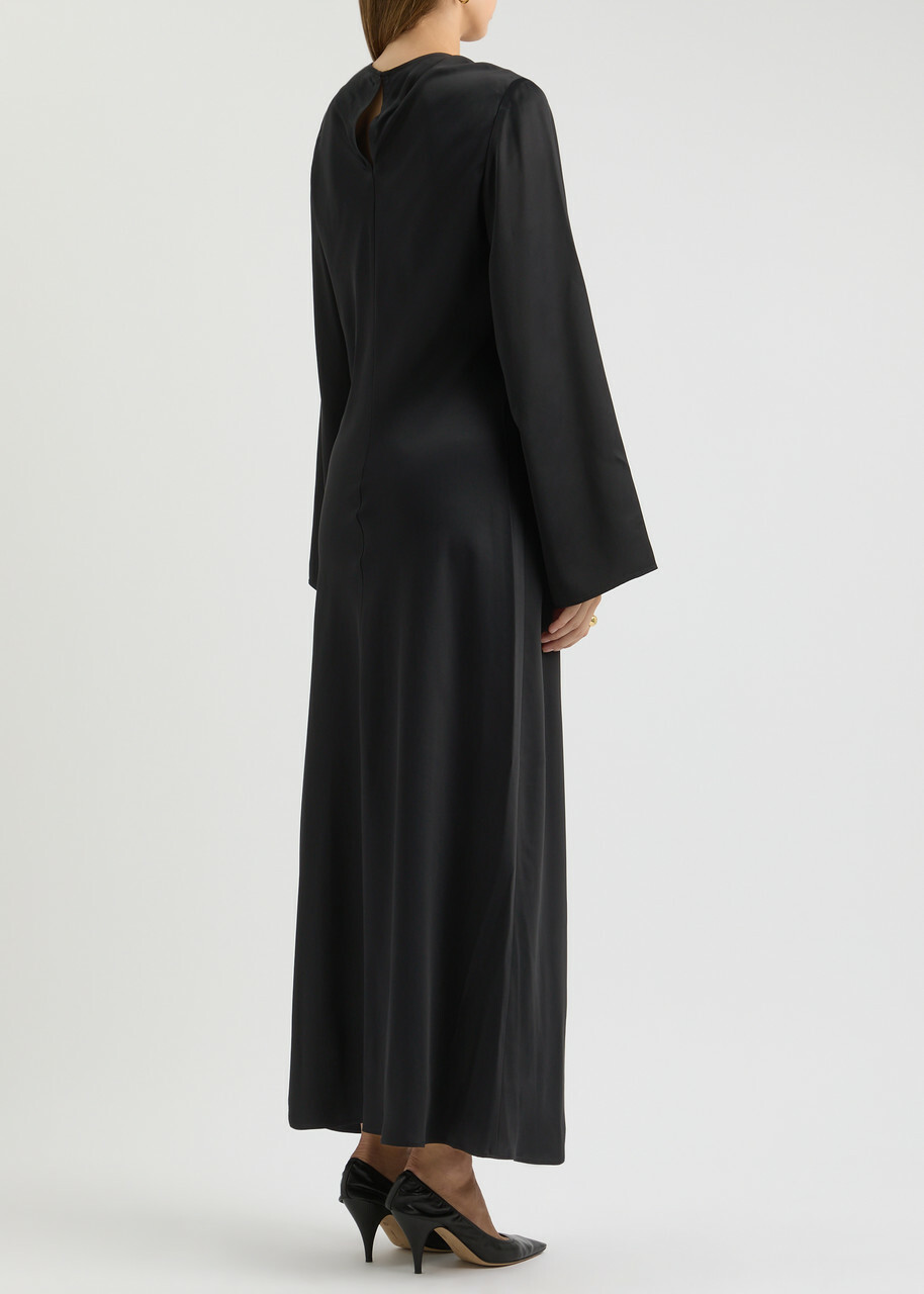 fitted lace wedding dress Black Satin Pleated V-Neck Maternity Maxi Dress – PinkBlush