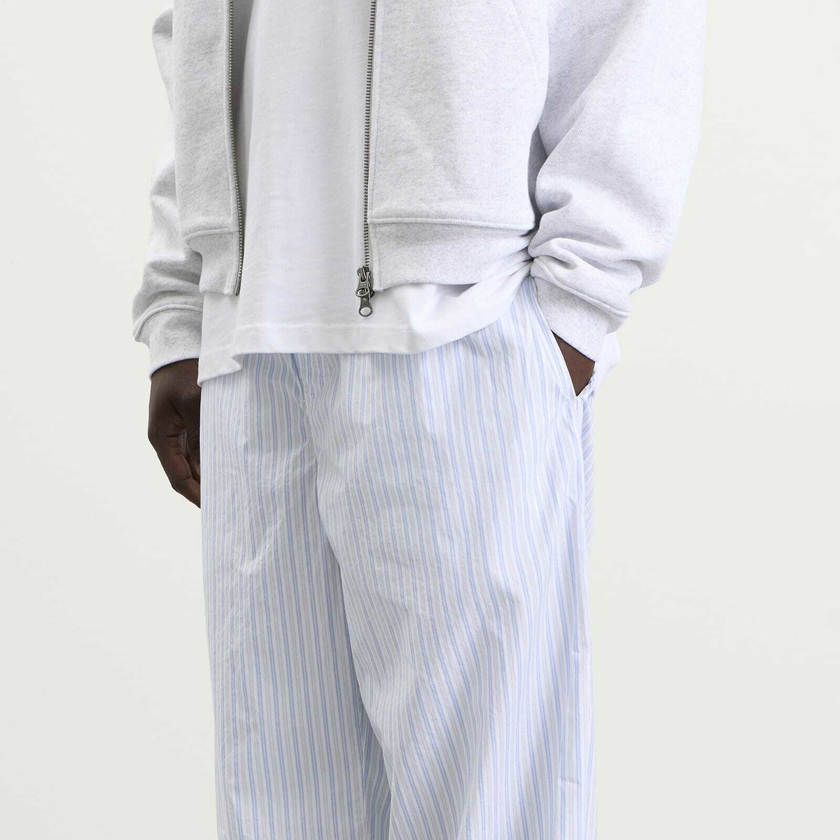 SKIMS Men's Logo Band Sleep Pant in Platinum Double Stripe