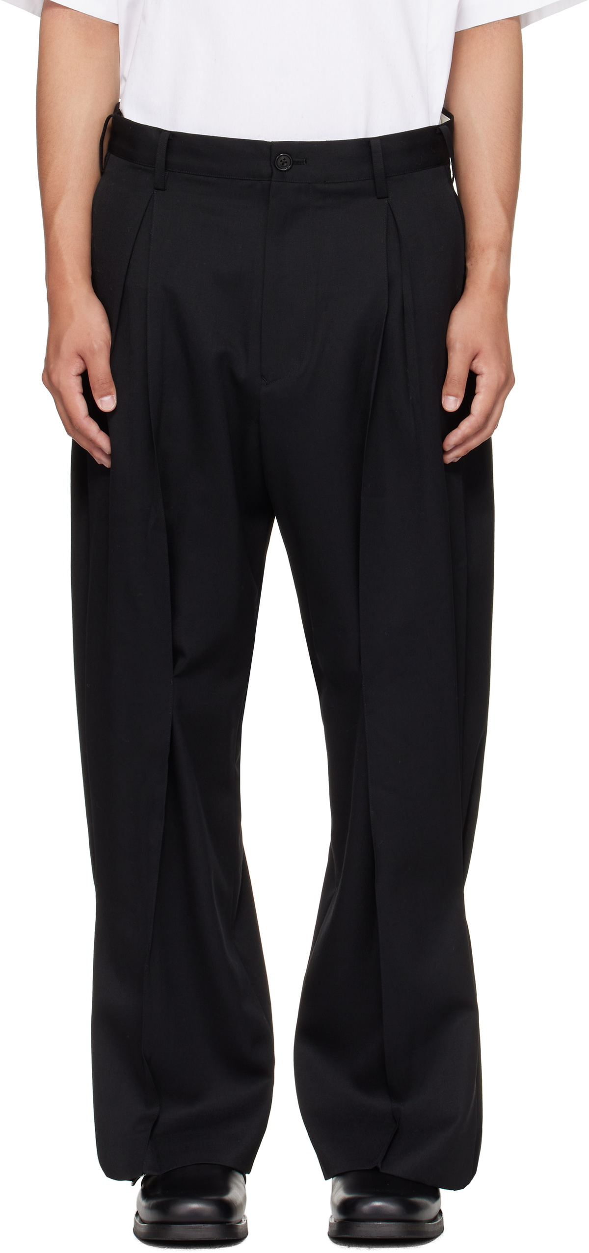 Khoki Black Tuck-Detail Trousers