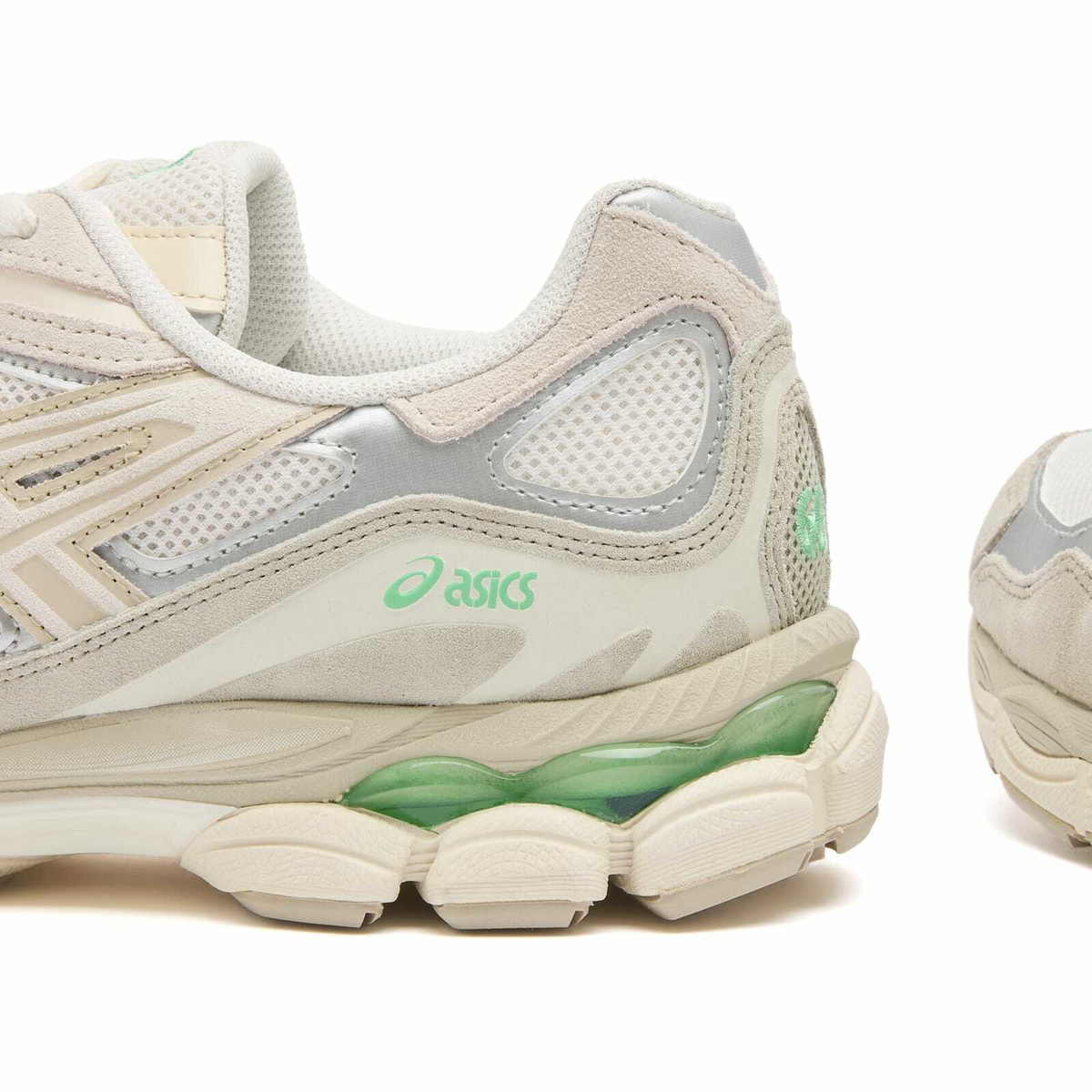 Asics GEL-NYC Sneaker in Cream/Fossil
