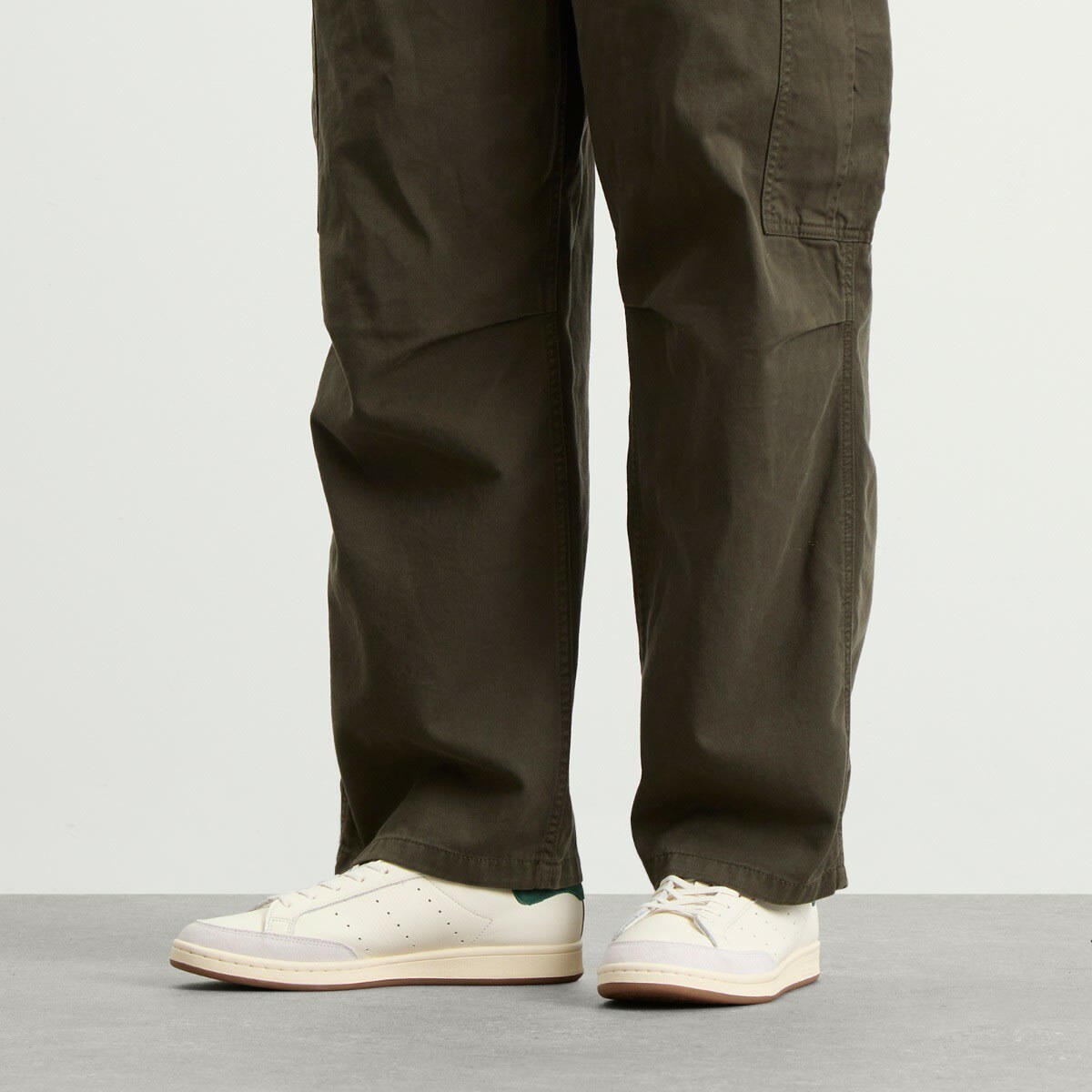 Adidas Consortium Stan Smith Sneaker - Presented by END. in Off White/Dark Green/Crystal White