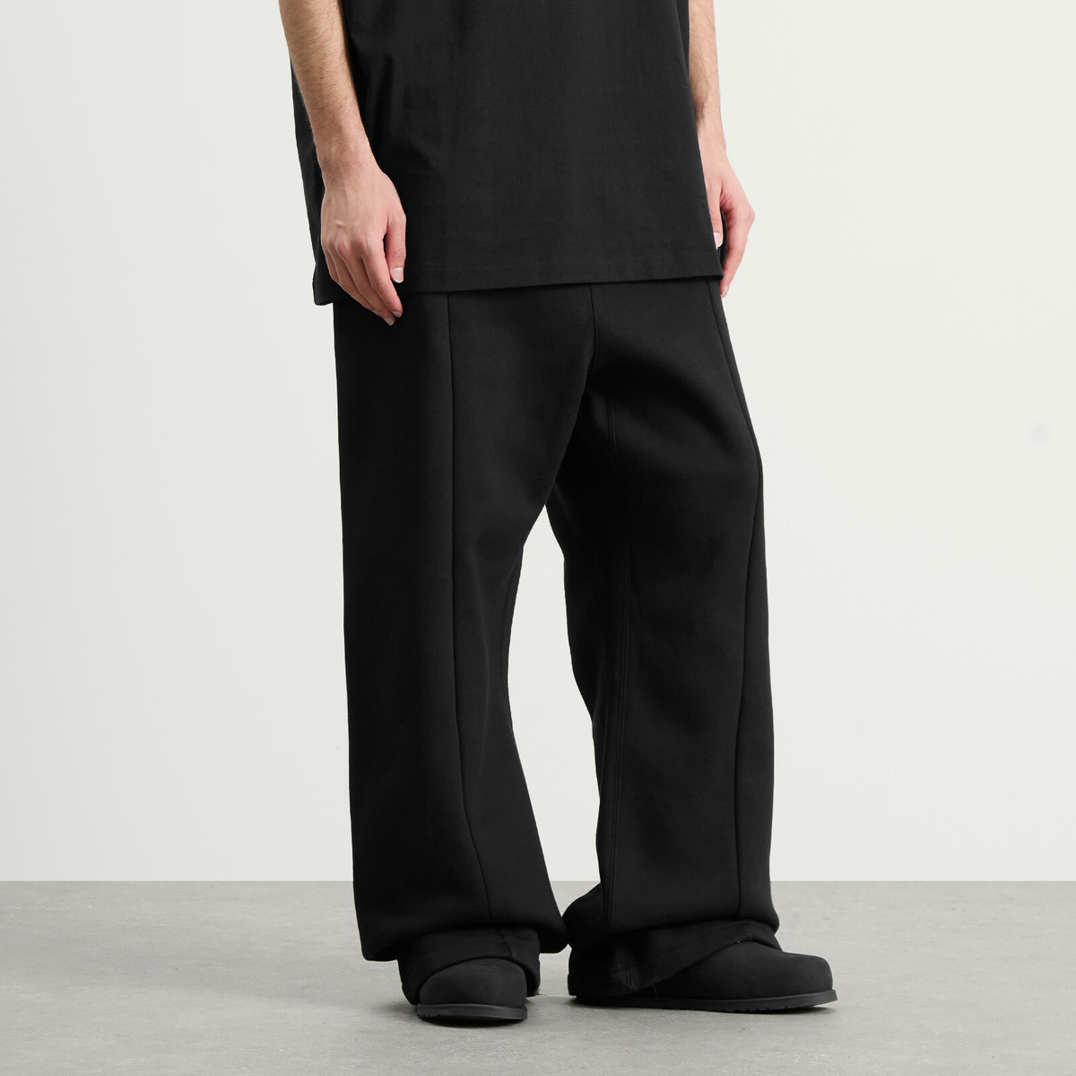 Fear of God ESSENTIALS Men's Signature Lounge Sweat Pants in Black