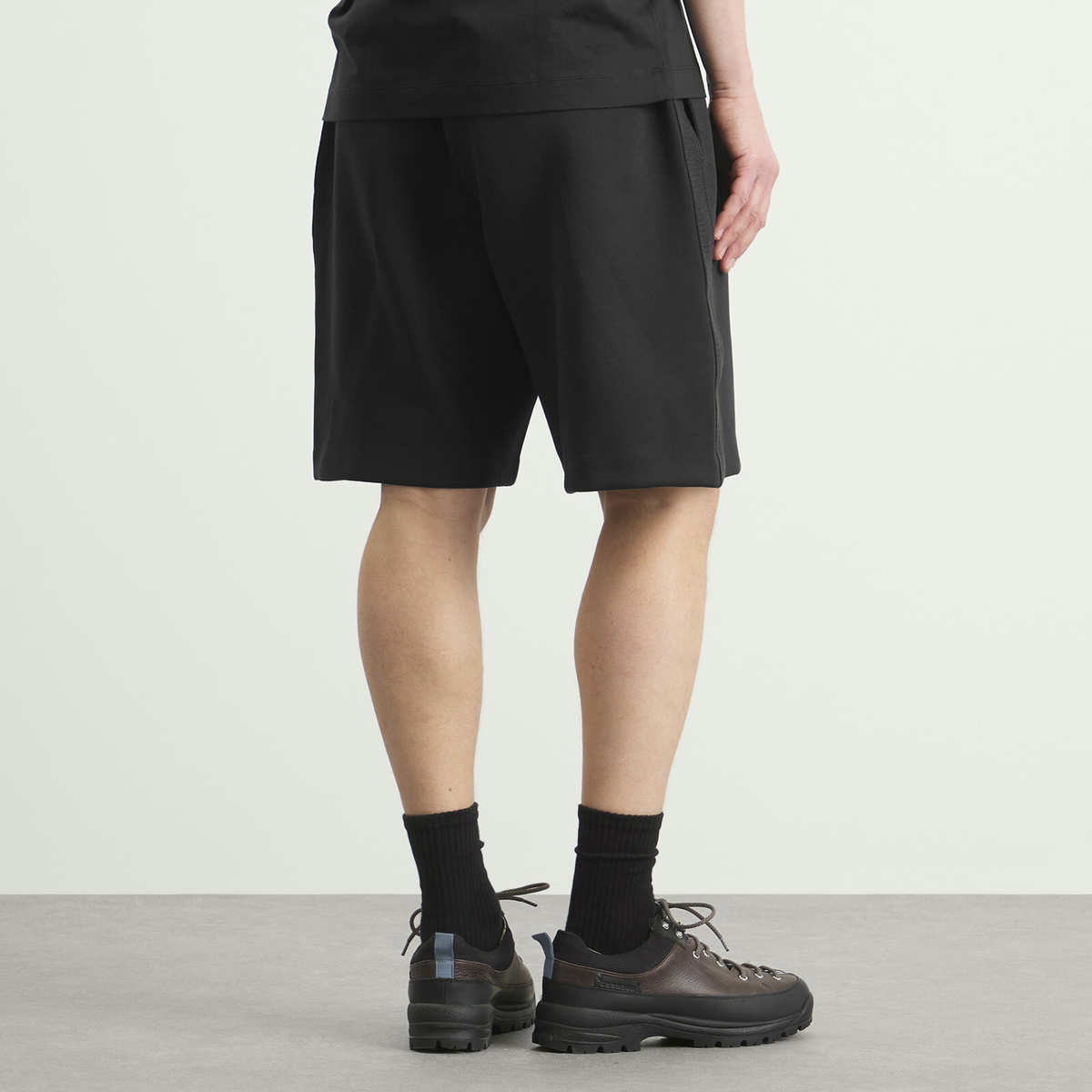 Oakley Men's Reserve Momento Shorts in Pitch Black