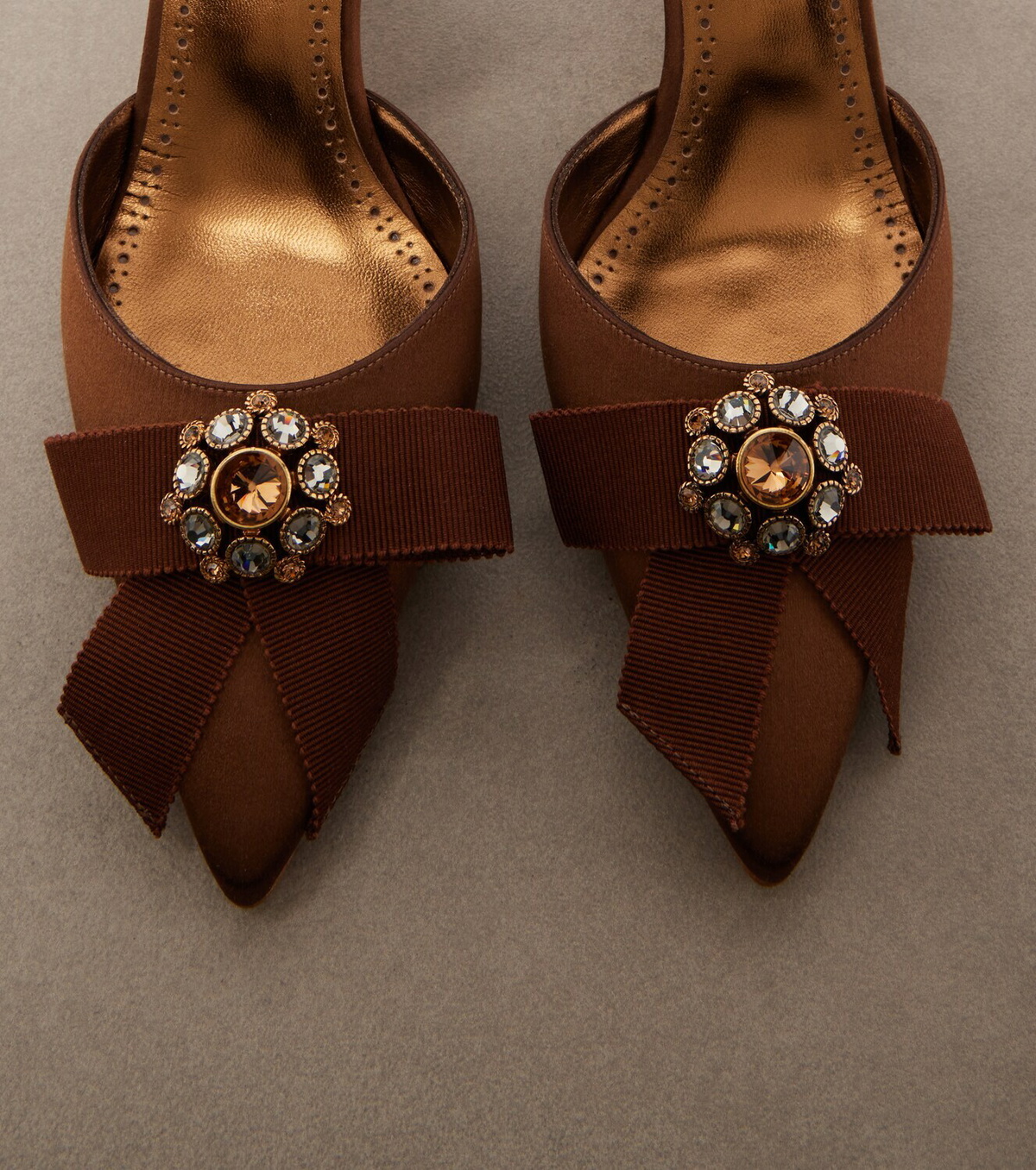 Manolo Blahnik Apidosa embellished satin pumps