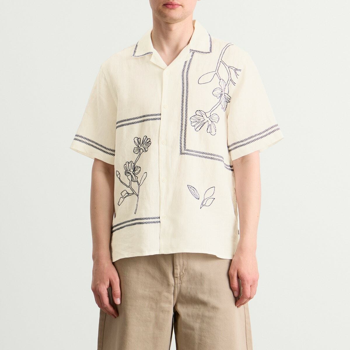 Wax London Men's Didcot Grid Flowers Vacation Shirt in Ecru/Navy