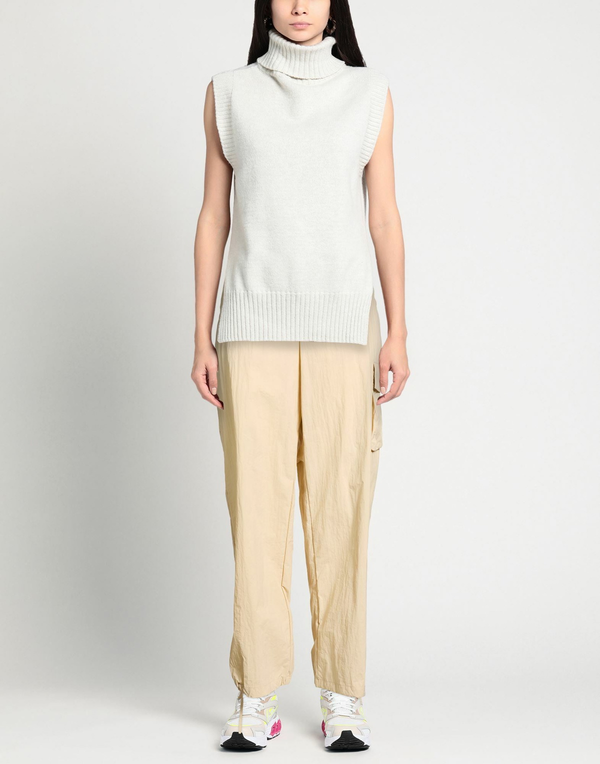Donni. Womens Pants Sand
