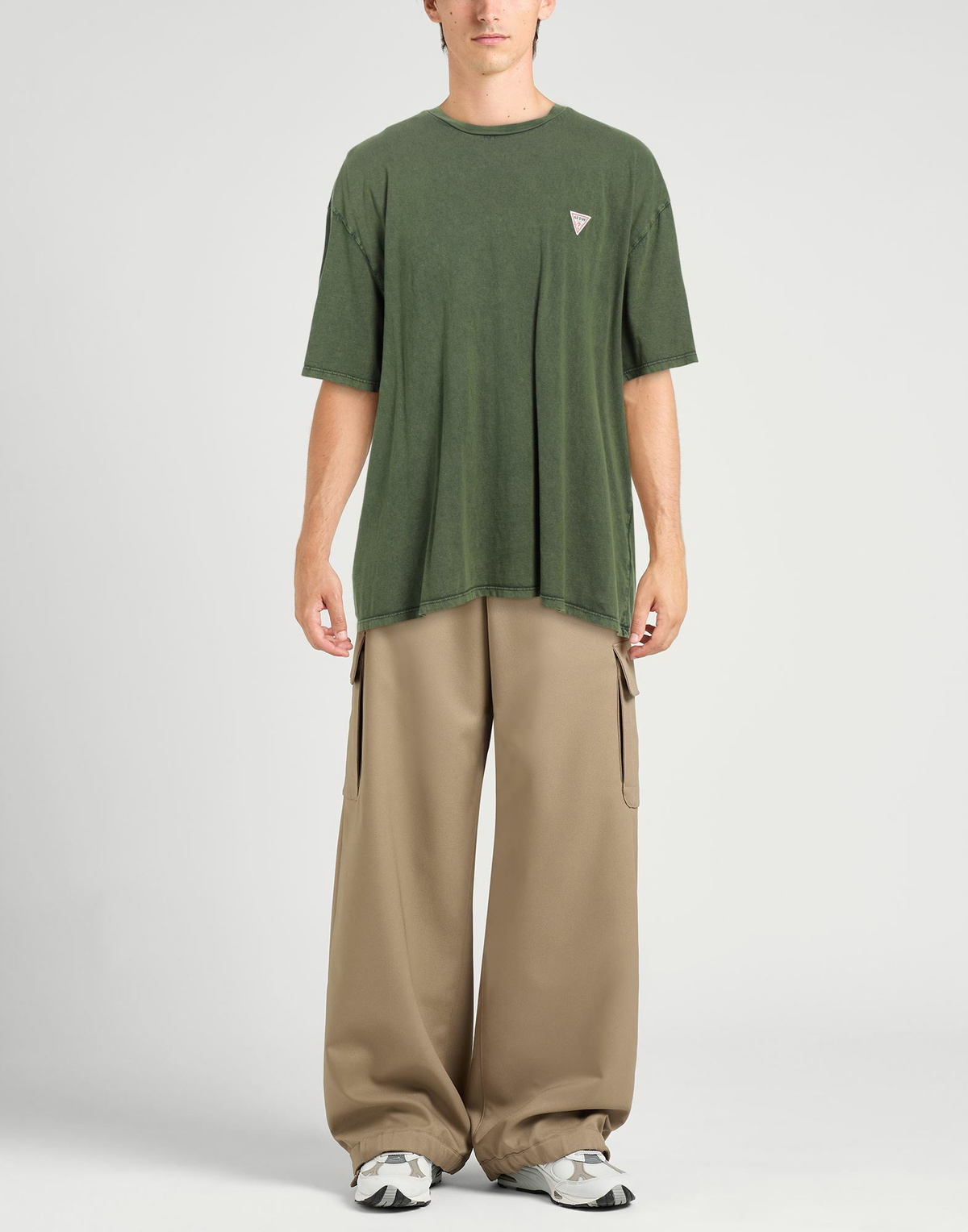 Guess Mens T-shirt Military in Green