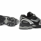 Saucony Progrid Triumph 4 Sneaker in Black/Silver