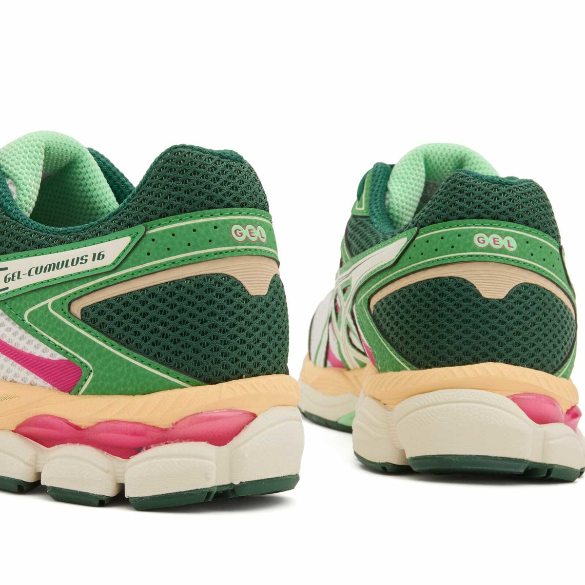 Asics GEL-Cumulus 16 Sneaker in Cream/Ivory