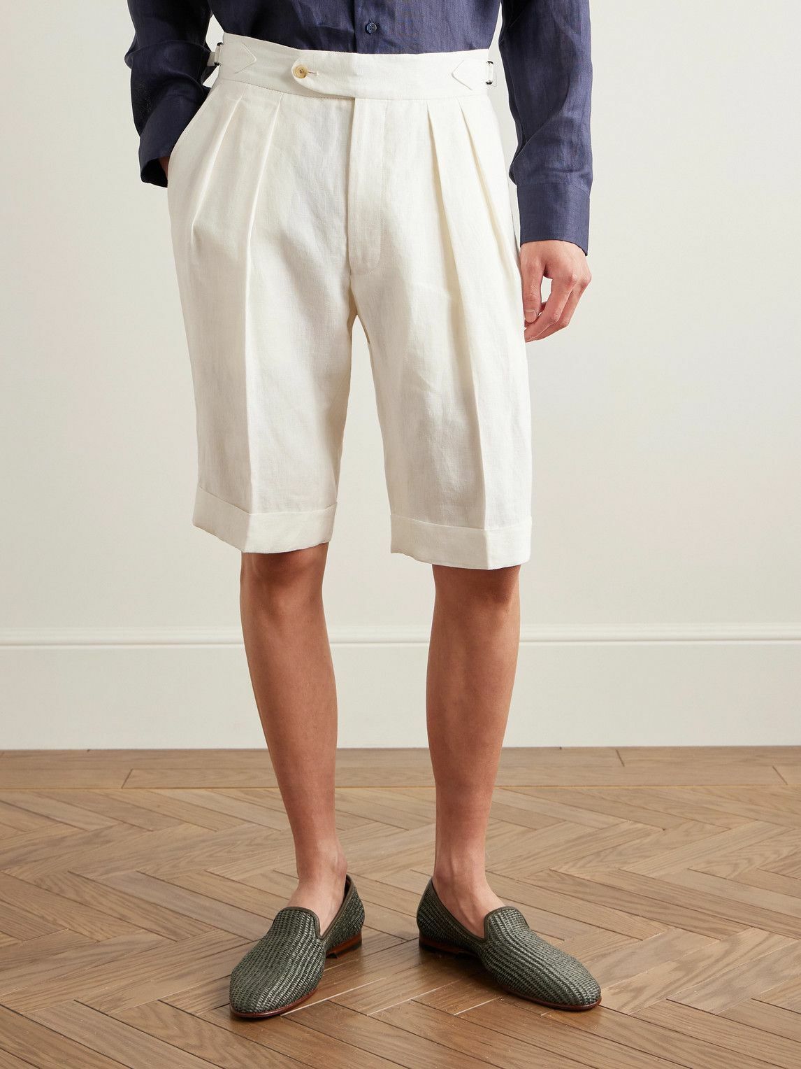 Richard James - Straight-Leg Pleated Linen Shorts - White