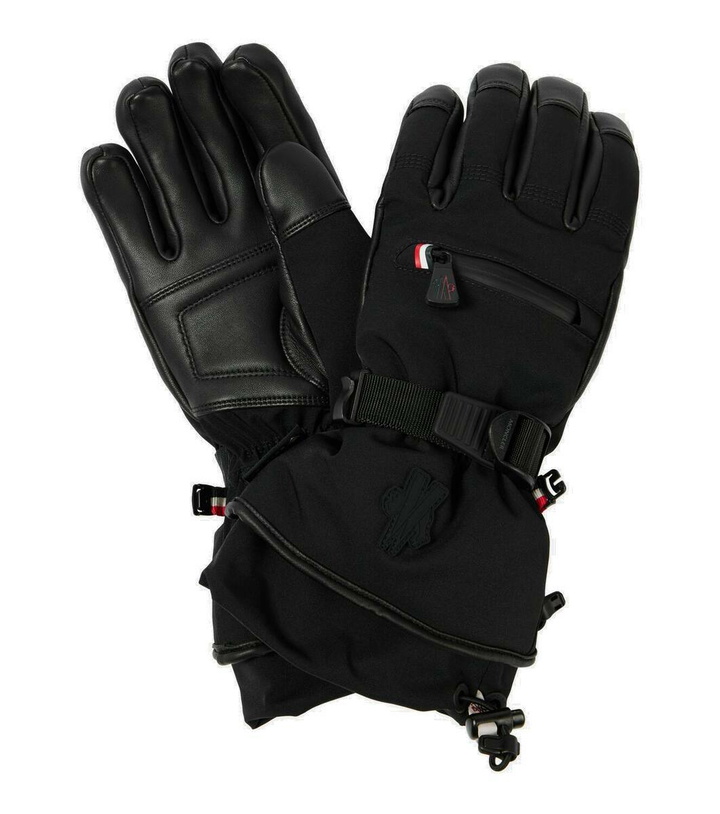 Photo: Moncler Leather-trimmed gloves