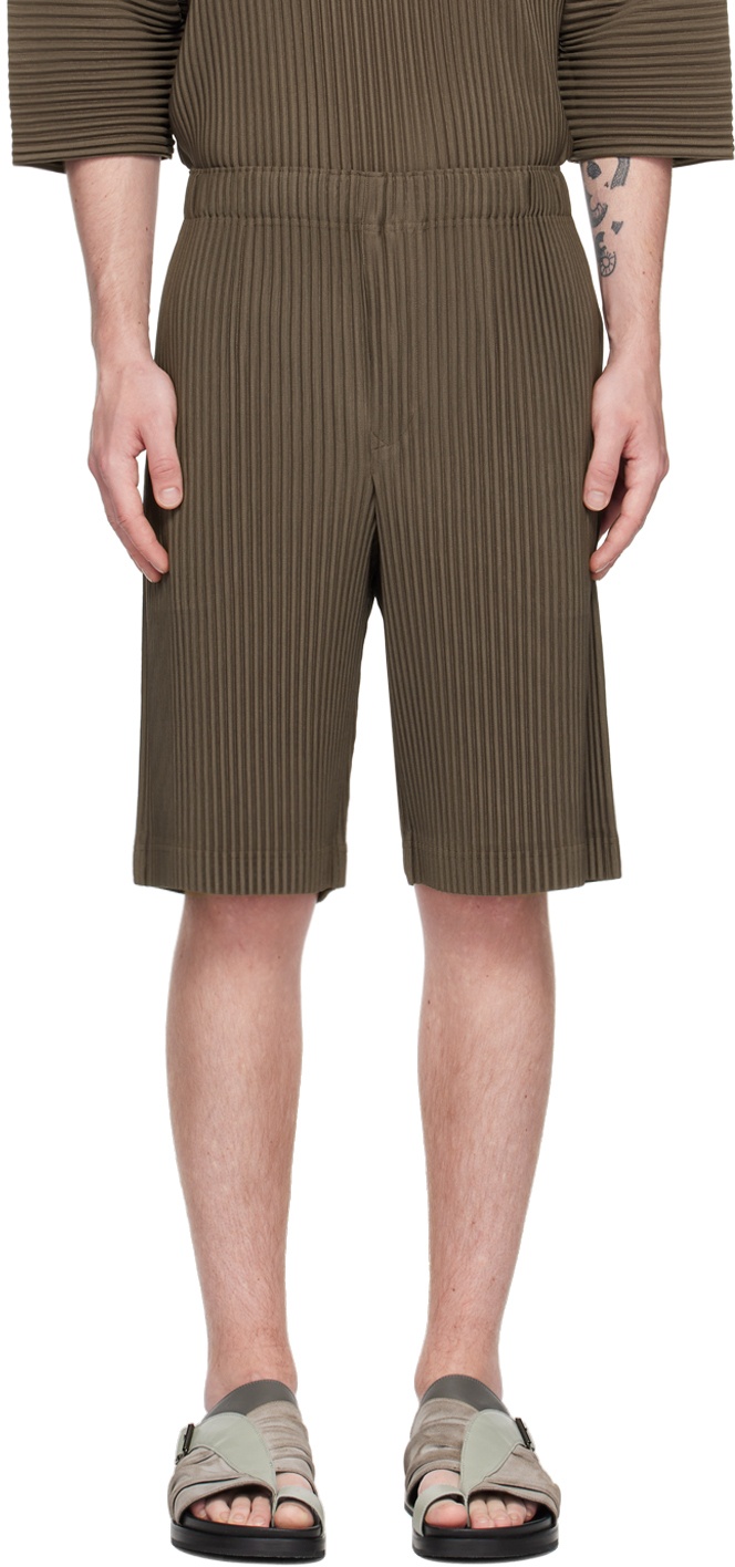 Photo: HOMME PLISSÉ ISSEY MIYAKE Brown Monthly Color May Shorts