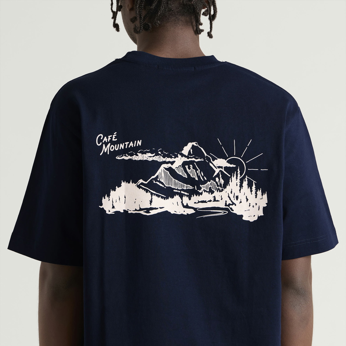 Café Mountain Men's Legacy T-shirt in Navy
