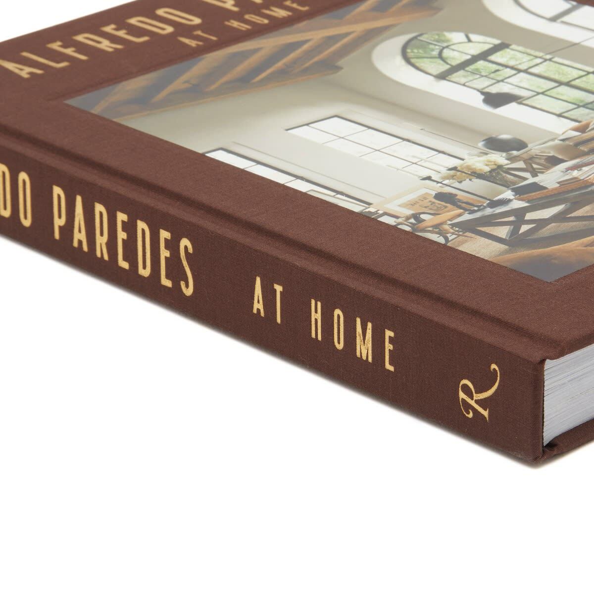 Rizzoli at Home in Alfredo Paredes 