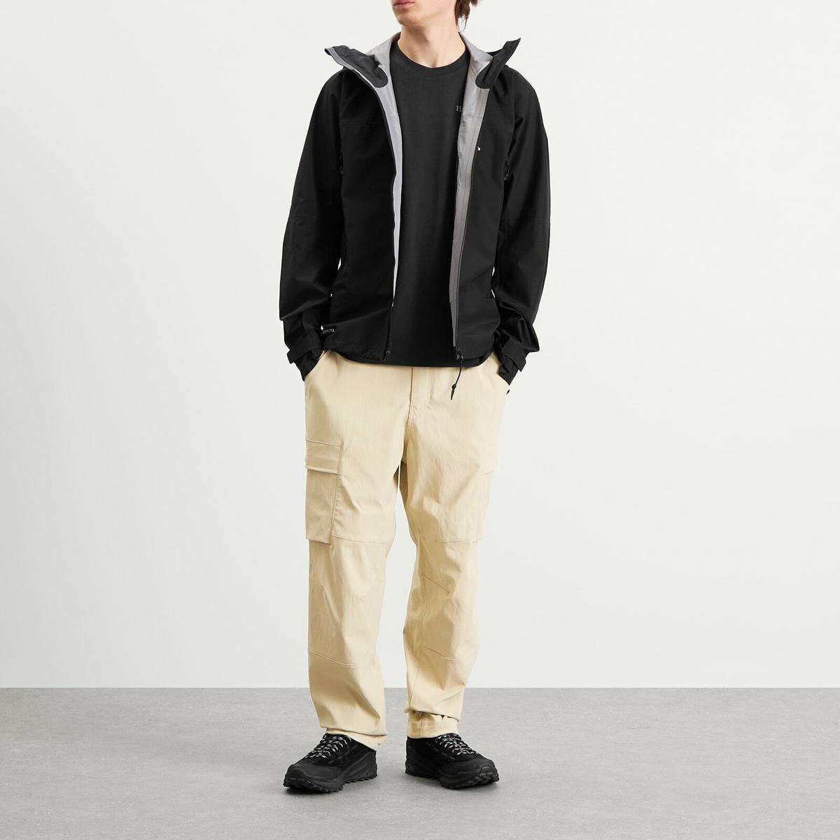 Haglöfs Men's Hede Cargo Trousers in Chalk Beige