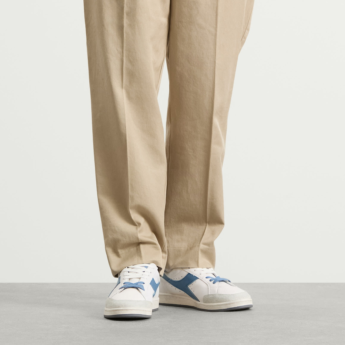 Diadora Men's Prestige  Sneaker in White/Blue Shadow