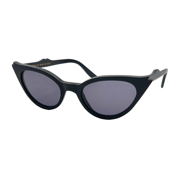 Photo: Illesteva Isabella Sunglasses