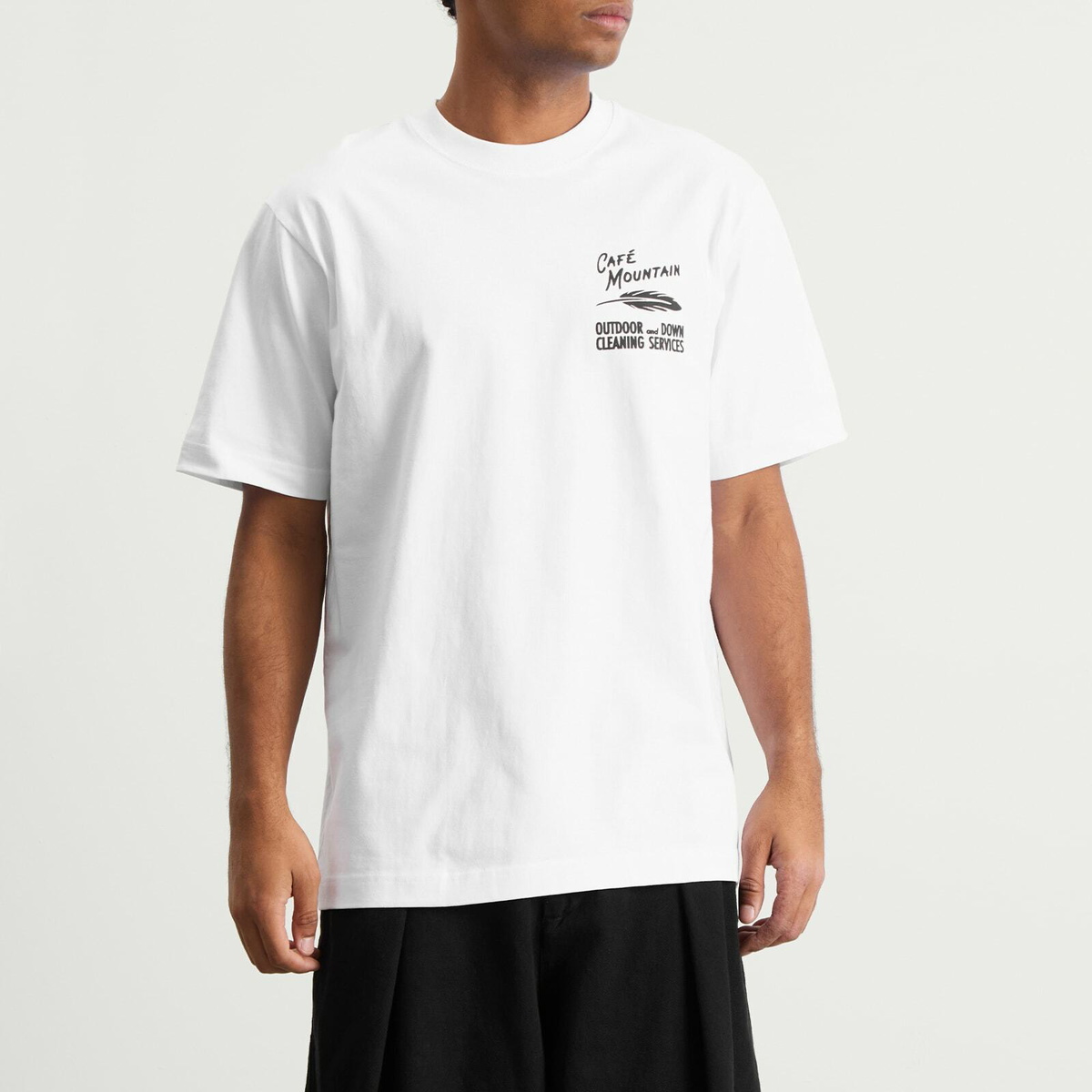 Café Mountain Men's Down Cleaning Duck T-Shirt in Natural